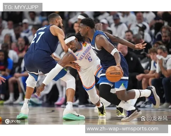 尼克斯与雷霆激战正酣NBA赛场精彩瞬间回顾与分析